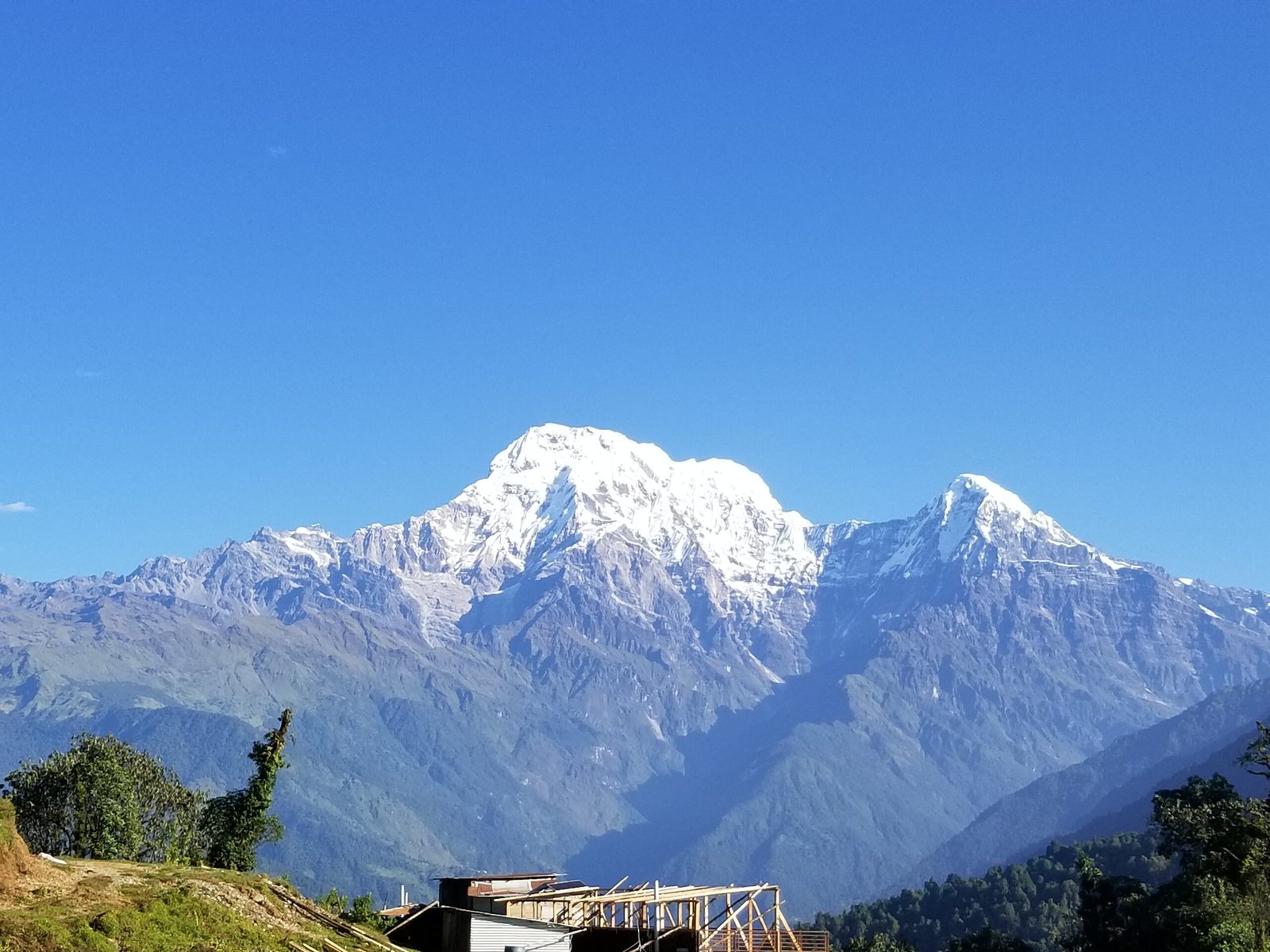 Trekking trail through the Mardi Himal region