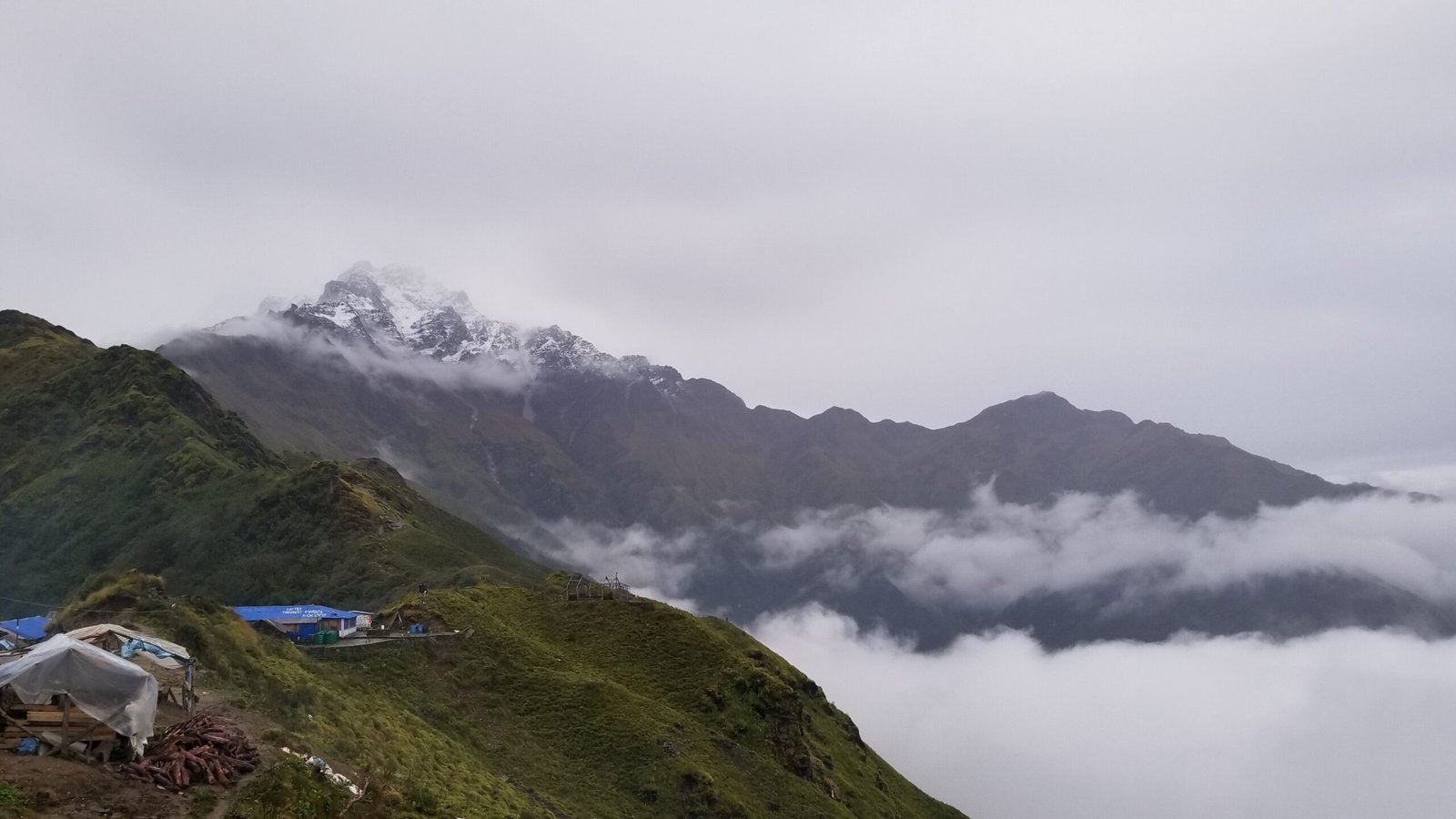 Ridgeline scenery on Mardi Himal Trek